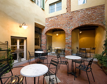caf&egrave; la corte